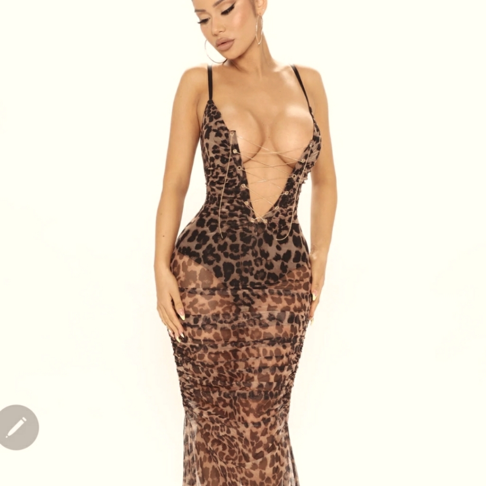 NWOT LEOPARD CHAIN DRESS FROM FASHION NOVA